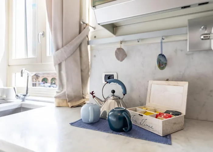 Madame Apartment *